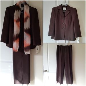 NOT NWT Le Suit Petite 2 Pc Brown Suit
